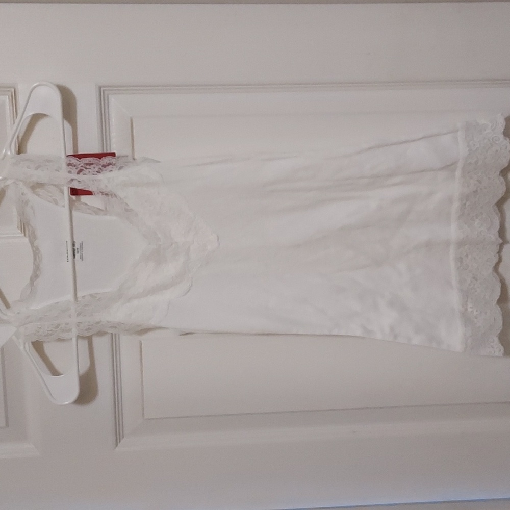 White lace front camisole